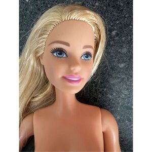 Barbies doll bundle